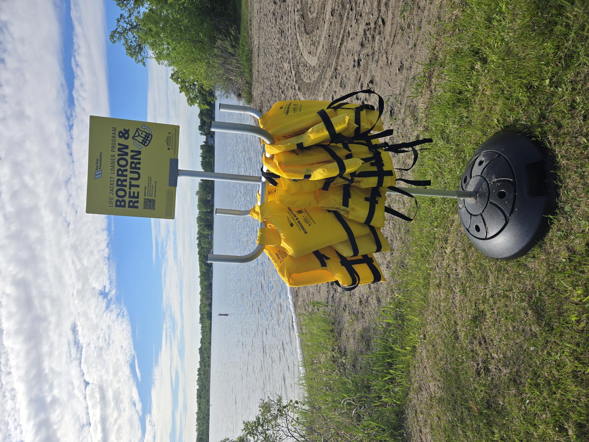 Sea Tow life jacket loaner board